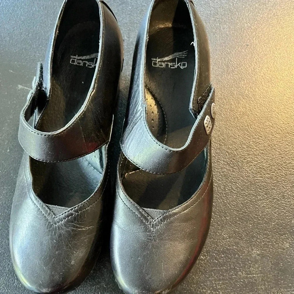 Dansko Shoes - Dansko Clogs - Size 38